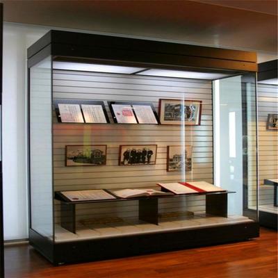 沈陽紀(jì)念館展柜定制與安裝服務(wù) 隆城展示的專業(yè)解決方案